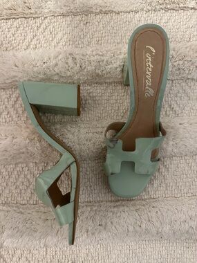 L'INTERVALLE Mint Green Patent Slide Heels